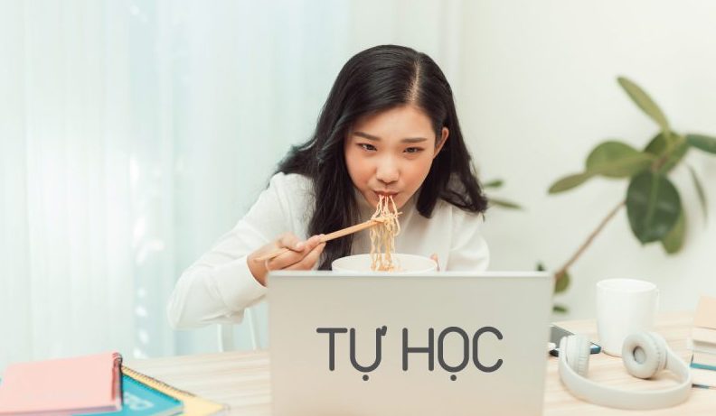 Tự học tiếng Anh giao tiếp tại nhà chưa bao giờ là điều dễ dàng, đặc biệt với người mới bắt đầu