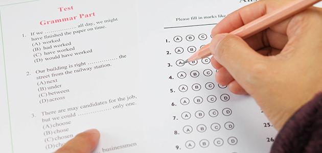 Cấu trúc đề thi TOEIC 2 kỹ năng gồm 2 phần Nghe và Đọc